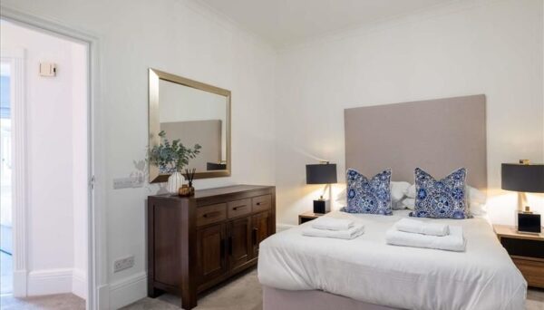 Park Road, Regents Park, London NW8