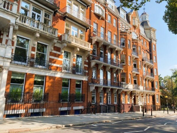 Campden Hill Court, Campden Hill Road, London