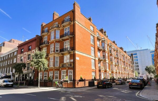 Montagu Mansions, London W1