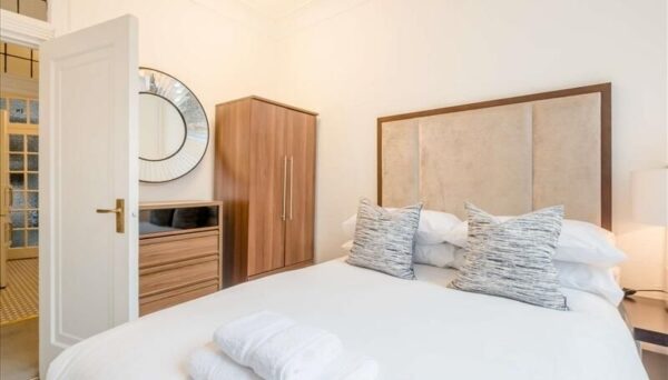 Park Road, Regents Park, London NW8