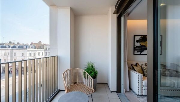 Garrett Mansions, London W2