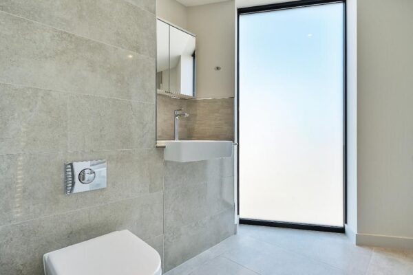 Ebury Apartments, Victoria, London