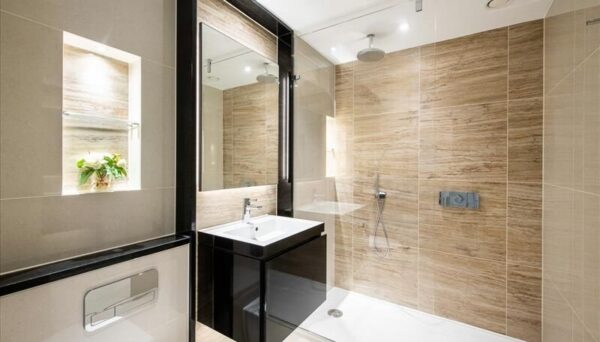 Garrett Mansions, London W2
