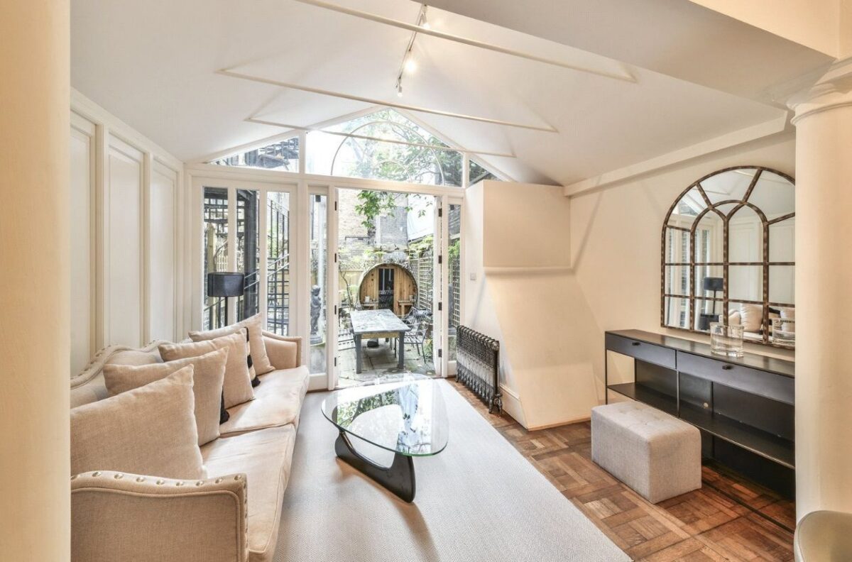 North Audley Street, Mayfair, London W1