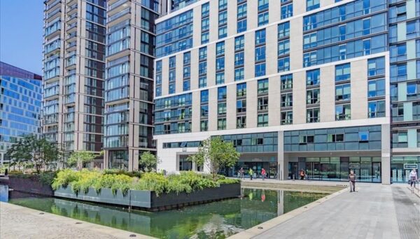 Merchant Square East, London W2